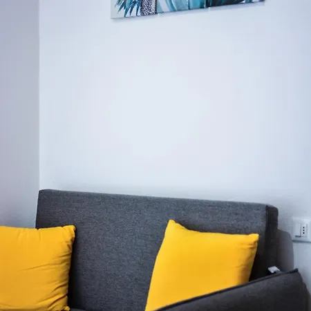 Апартаменты Daphne's 1